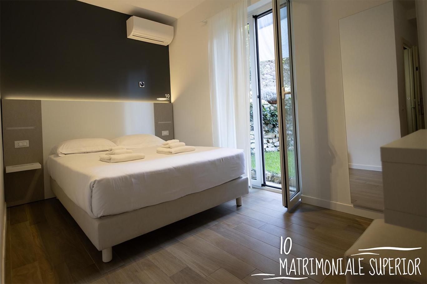 Albergo Augusta B&B كامولّي المظهر الخارجي الصورة